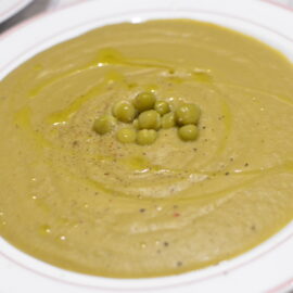 Peas pureed soup