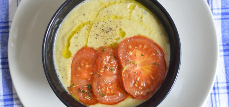 Chickpeas cream with roasted tomatoes