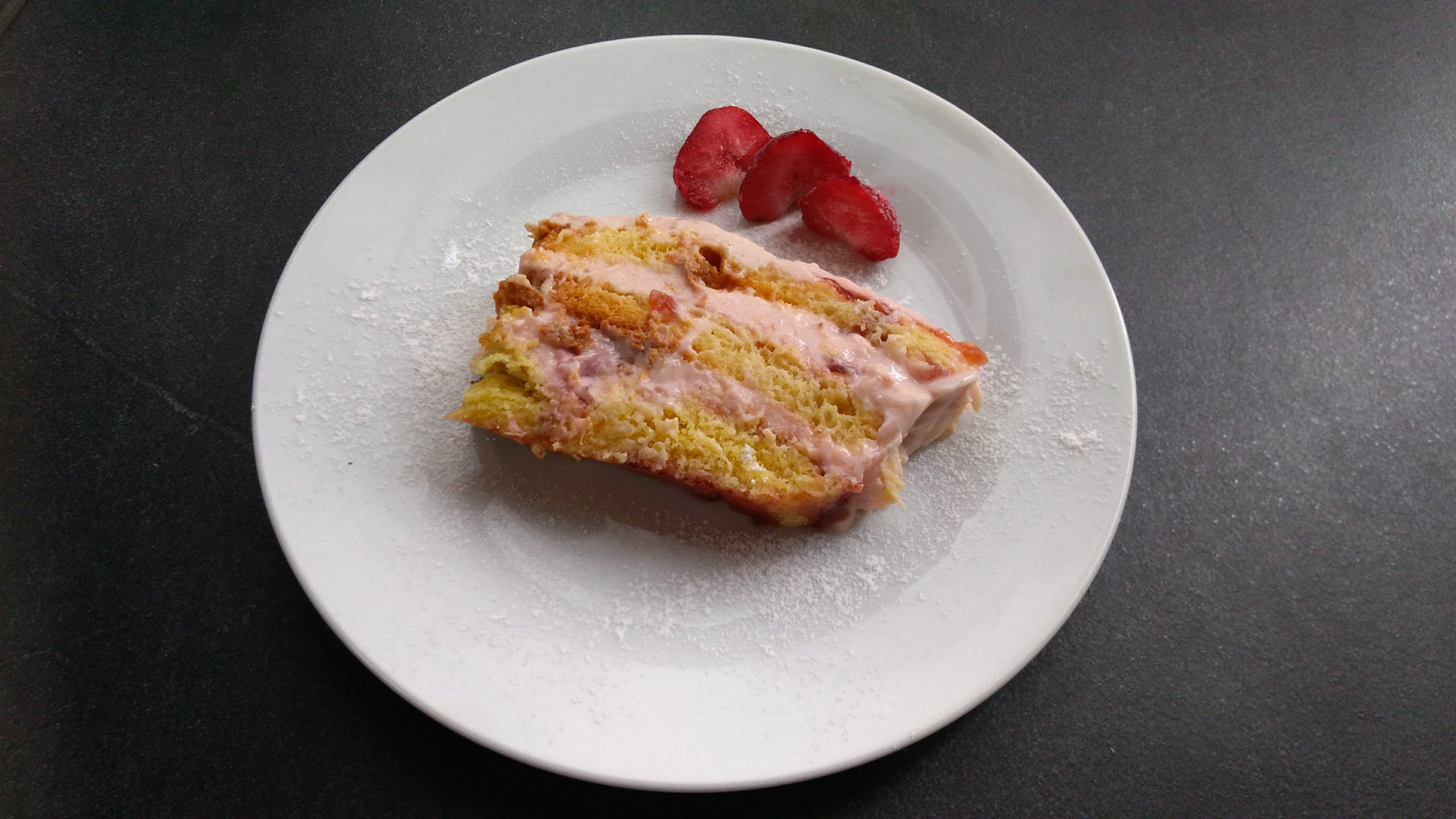 Cake with Colomba and strawberries and Skyr crema pasticcera