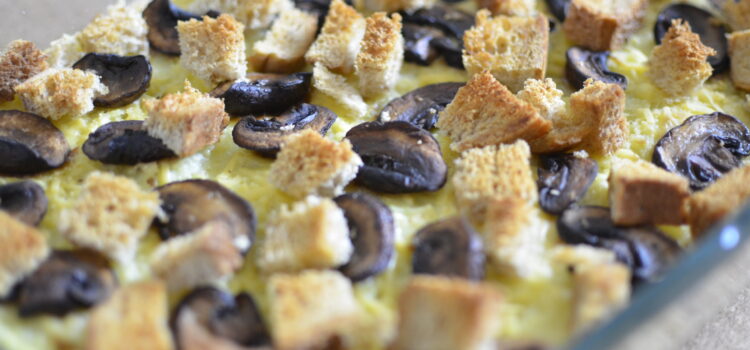 Potatoes, mushrooms, cheese and bread pie Potatoes, mushrooms, cheese and bread pie